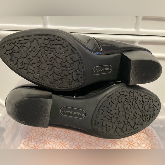 COMFORTIVA Amora Patent Leather Heels - Picture 5 of 6